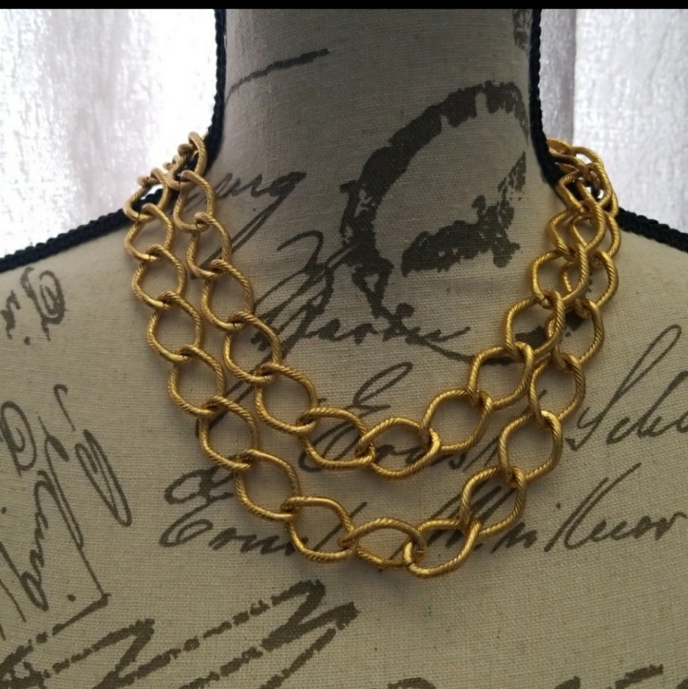 Beautiful Gold Chain Link Necklace
